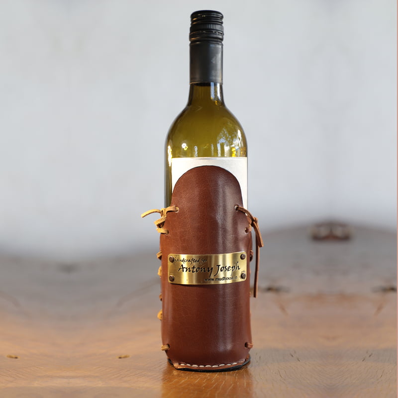 Vino Bottle Holder