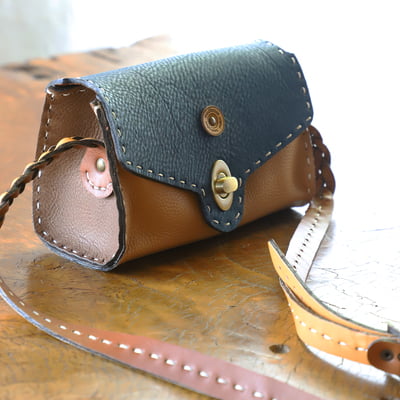 Femme sling bag Femme sling bag