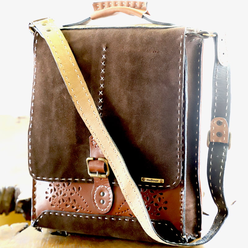 Vera Messenger Bag